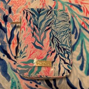 Lilly pulitzer makeup brush with case